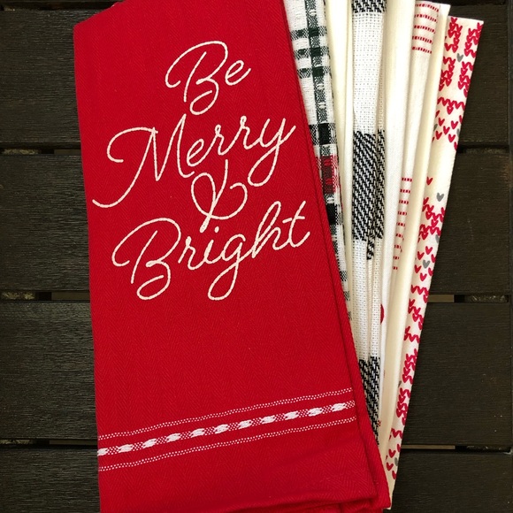 ⚠️ ‼️$5 SALE‼️ BULLSEYE 2021 Holiday Kitchen Towel Set - Picture 2 of 10